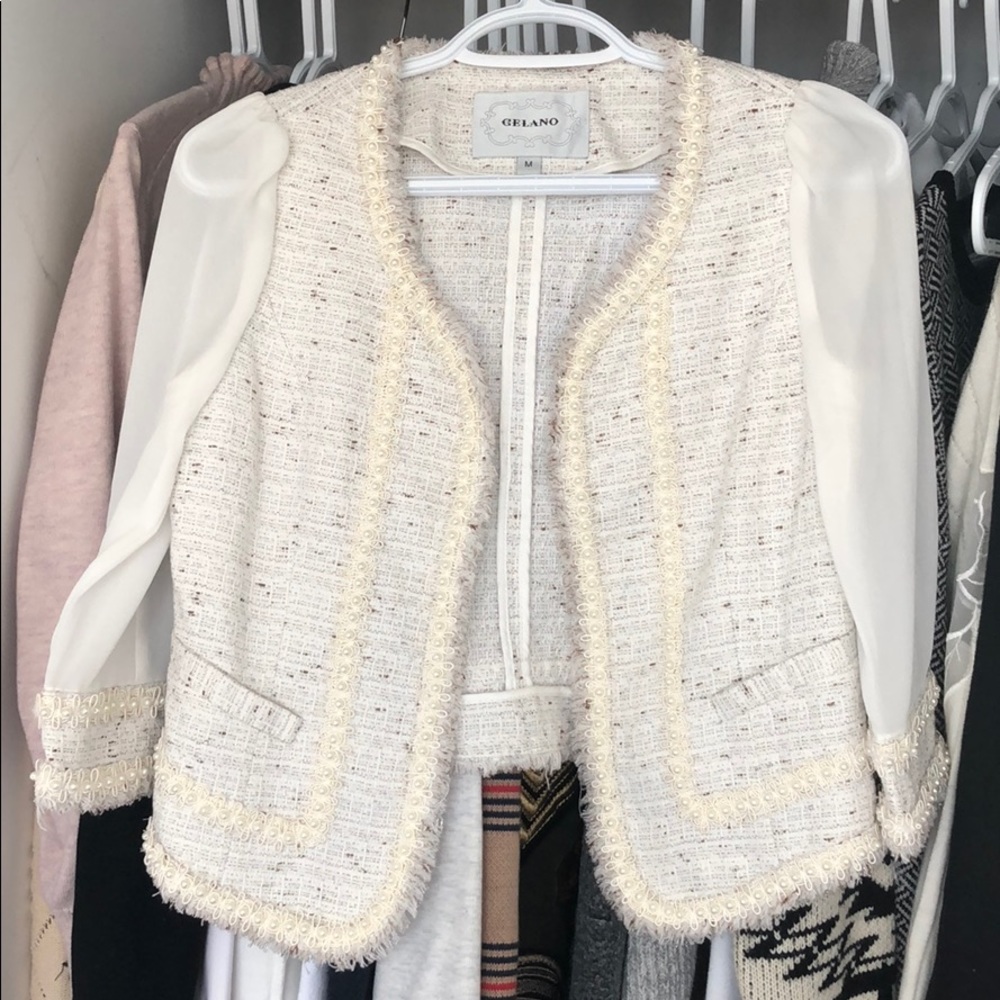 Pearl cardigan. Beige
